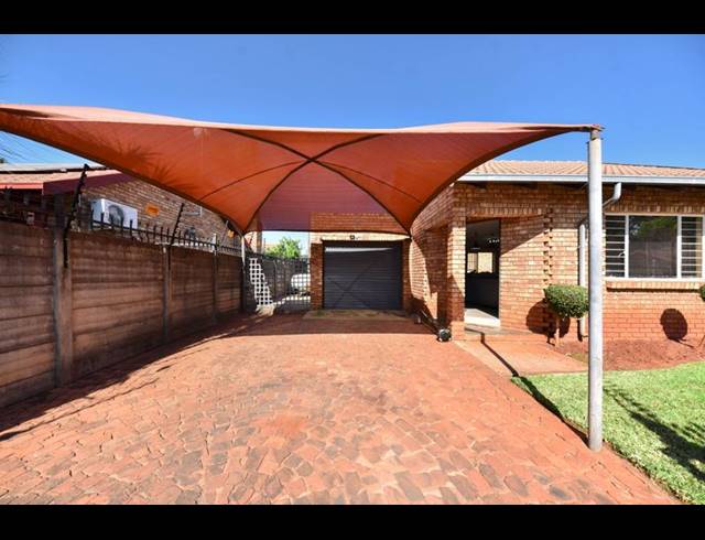 2 BEDROOM HOUSE FOR SALE IN DORANDIA